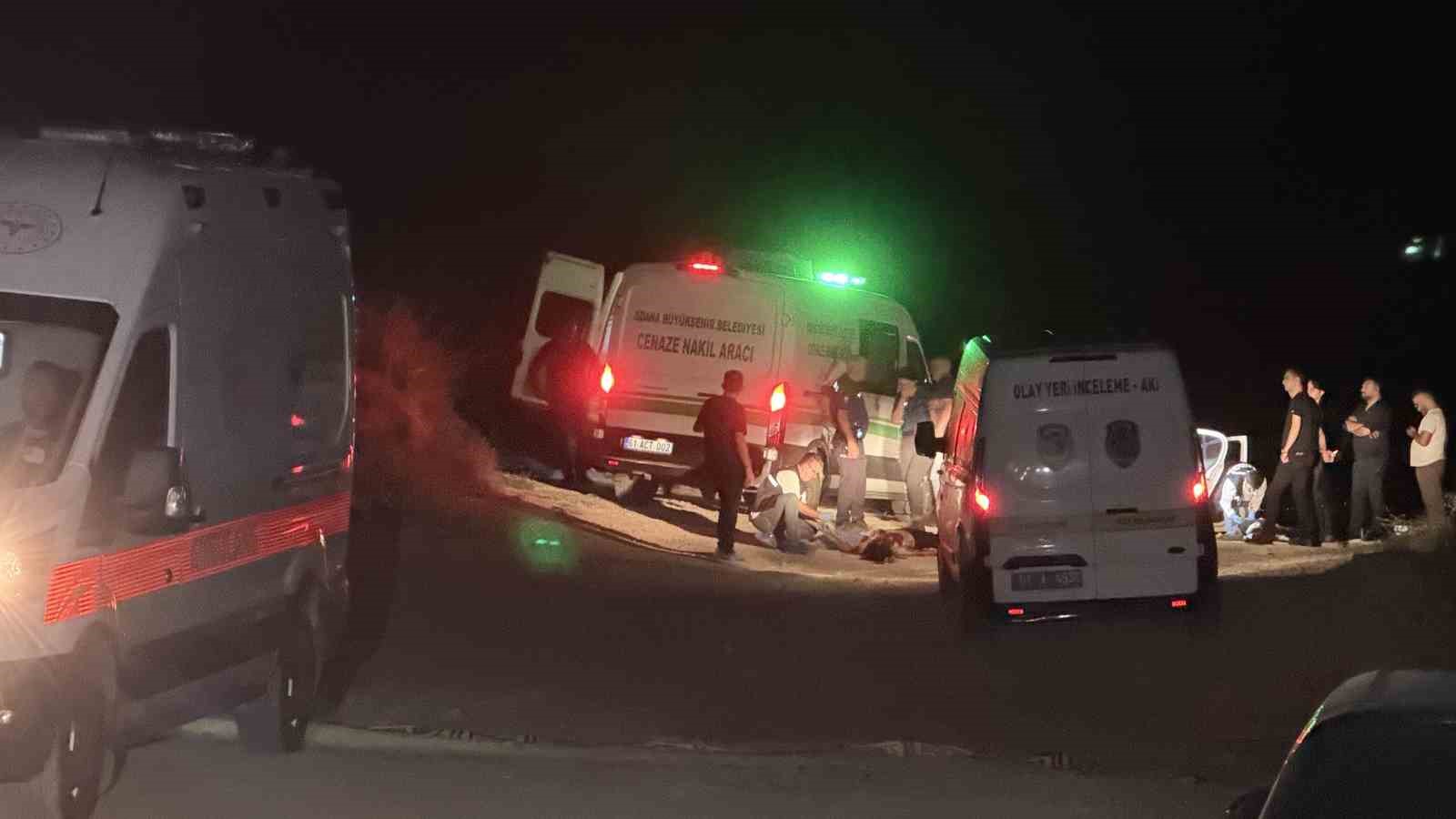 Adana'da Silahlı Saldırı: 1 Kadın ve 2 Erkek Hayatını Kaybetti