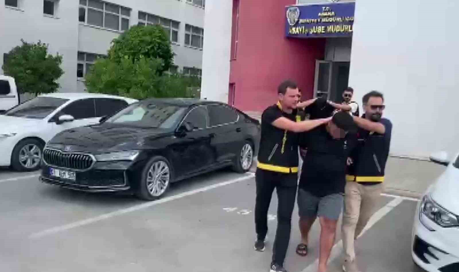 Adana'da PVC ustası cinayetinde iki tutuklama!