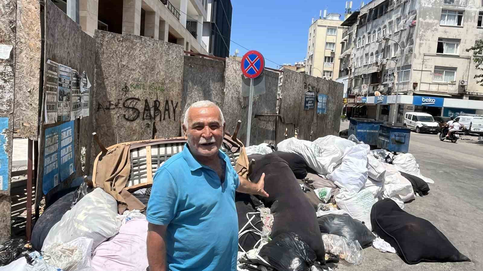 Seyhan'da Çöp Krizi: Sokaklar Çöple Dolu, Vatandaşlar İsyan Etti