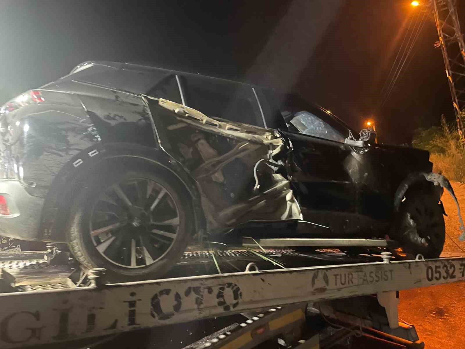 Adana'da cipin traktöre çarpması sonucu kaza: 4 yaralı