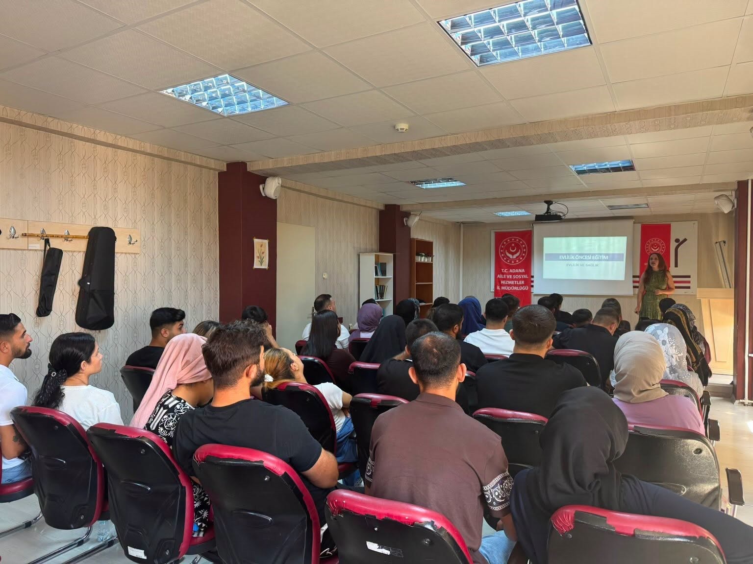 Adana'da Çiftler Evlilik Öncesi Eğitim Programında Buluştu