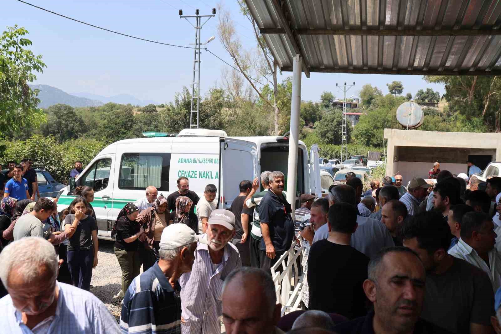 Kozan'da Traktör Kazasında Hayatını Kaybeden Muhtar, Dualarla Uğurlandı