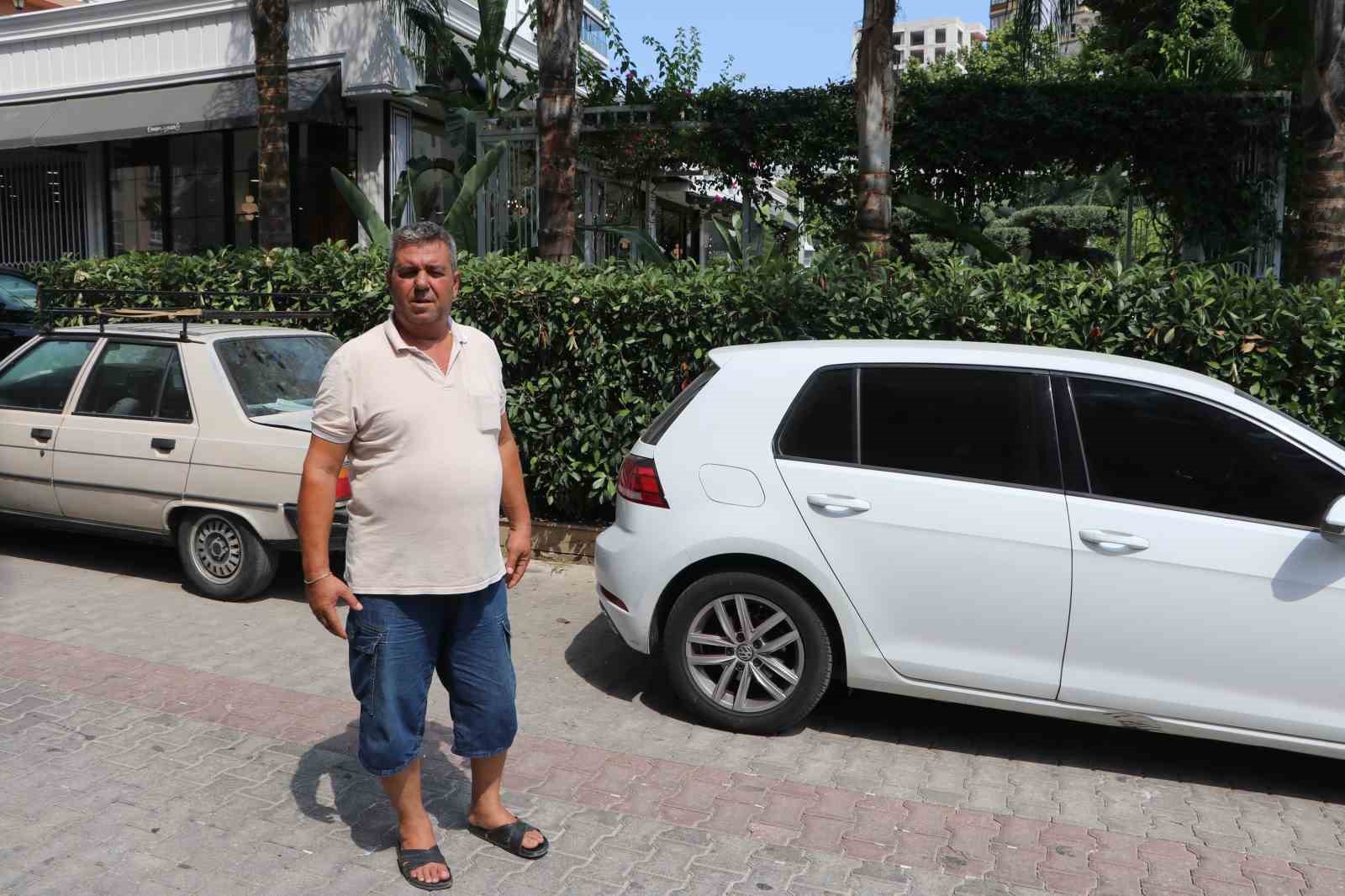 Adana'da Pitbull Saldırısına Tepki: Kediyi Besleyenler Sokağa Çıkan Sahibiyle Tartıştı