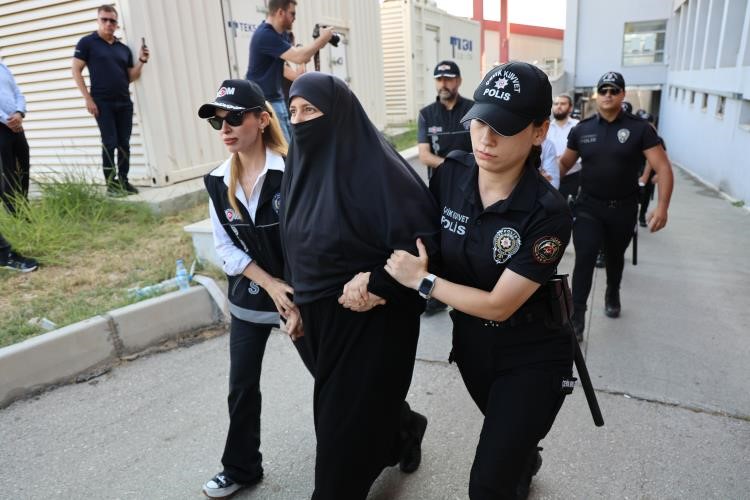 Adana'da 'Alparslan Kuytul Suç Örgütü'ne Büyük Darbe: 35 Kişi Tutuklandı