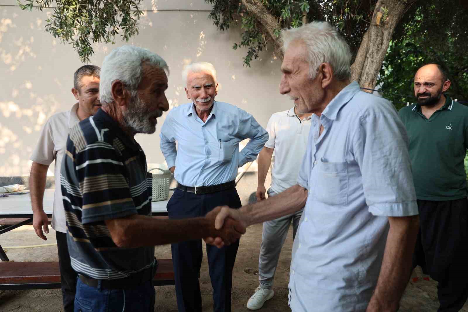 Kozan'da Yaşlılardan Örnek Davranış: Kazadan Sonra Barıştılar