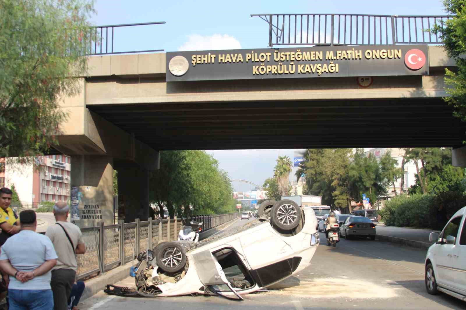 Adana'da Köprüden Yola Düşen Araçta Bir Yaralı