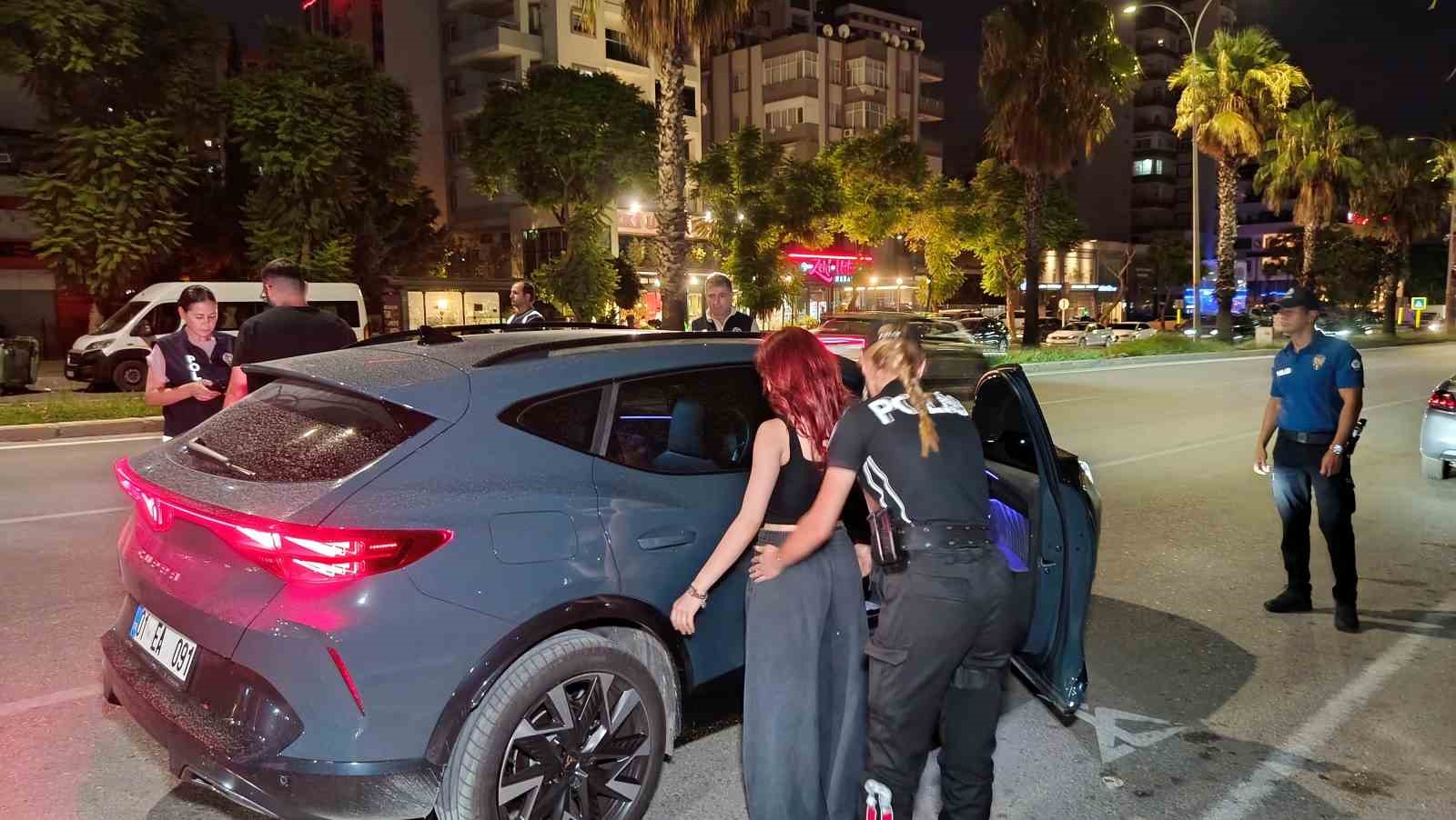 Adana'da Güvenlik Denetimleri: 140 Sürücüye 3,9 Milyon TL Ceza Yazıldı