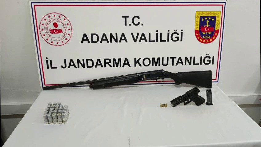 Ceyhan'da Ruhsatsız Silah Operasyonu: 4 Gözaltı
