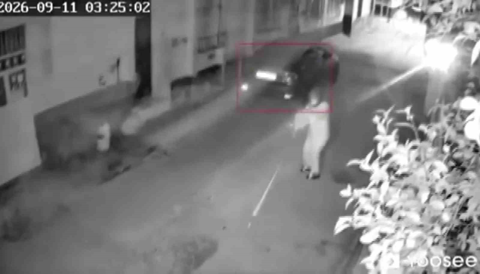 Kaskla yüzünü gizleyip silahlı saldırı düzenledi