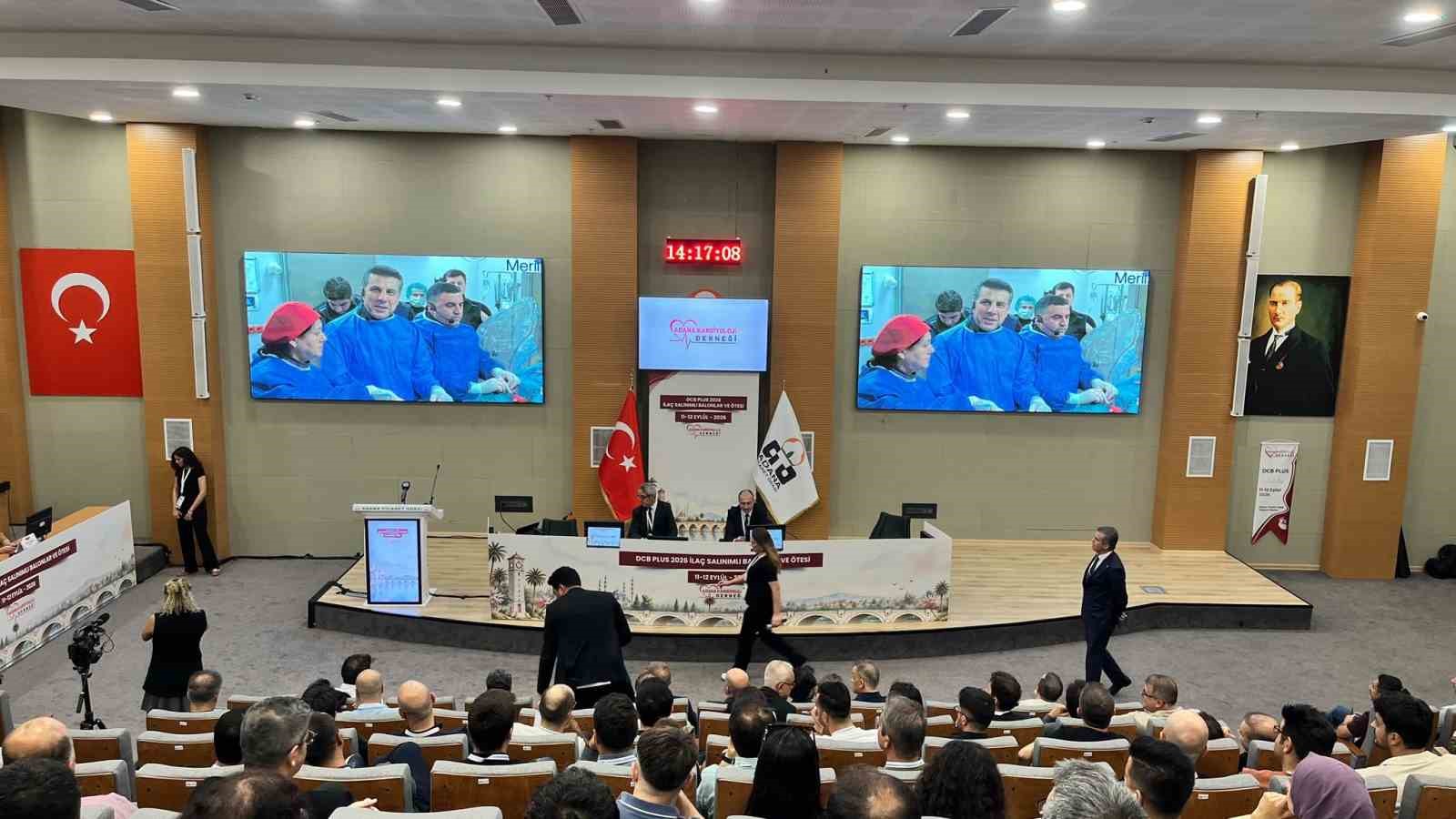 Adana'da Türkiye’nin İlk Canlı Vakalı Kardiyoloji Zirvesi Başladı