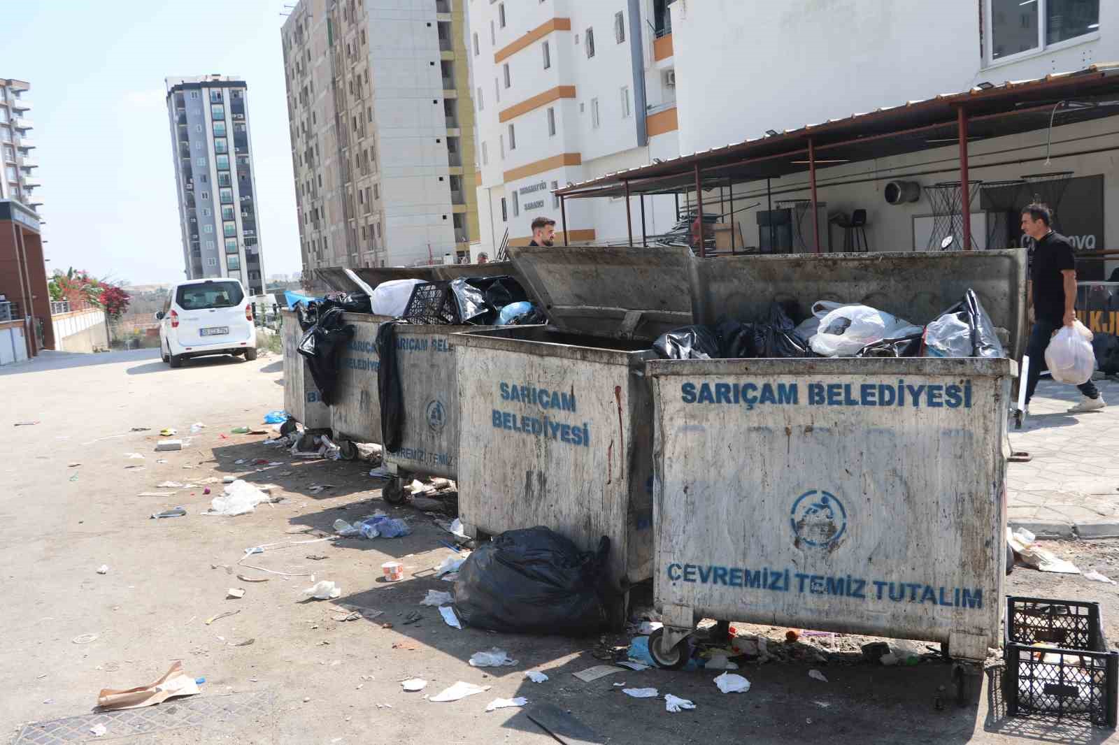Adana'da Mahalle Sakinlerinden Çöp Protestosu: Kendi Ellerine Aldılar