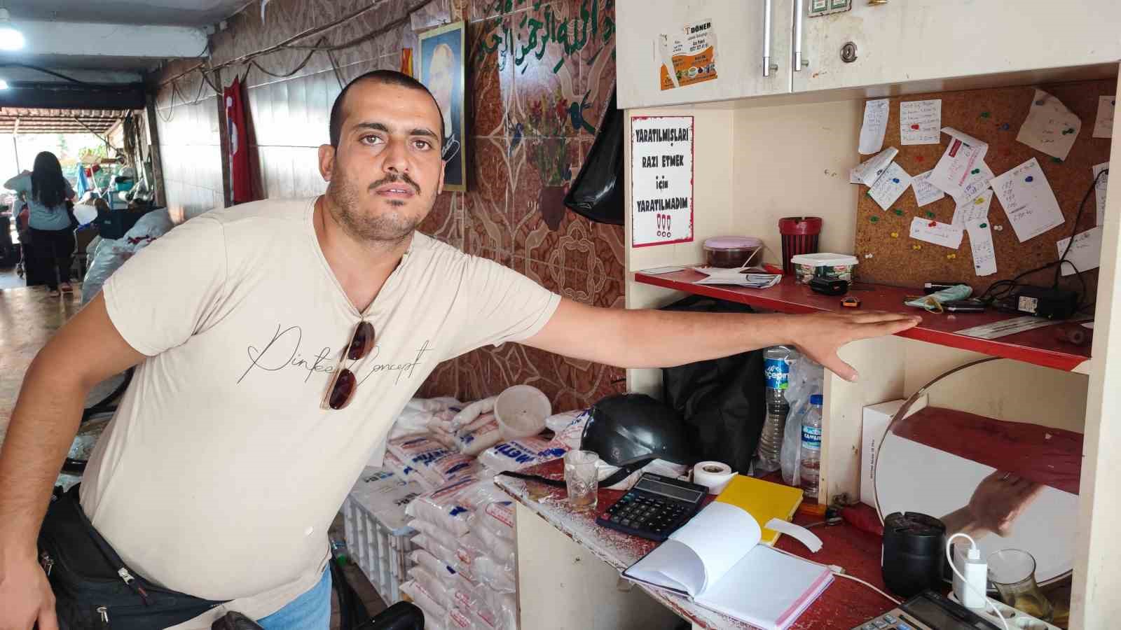 Adana'da Hızla Gerçekleşen Telefon Hırsızlığı!