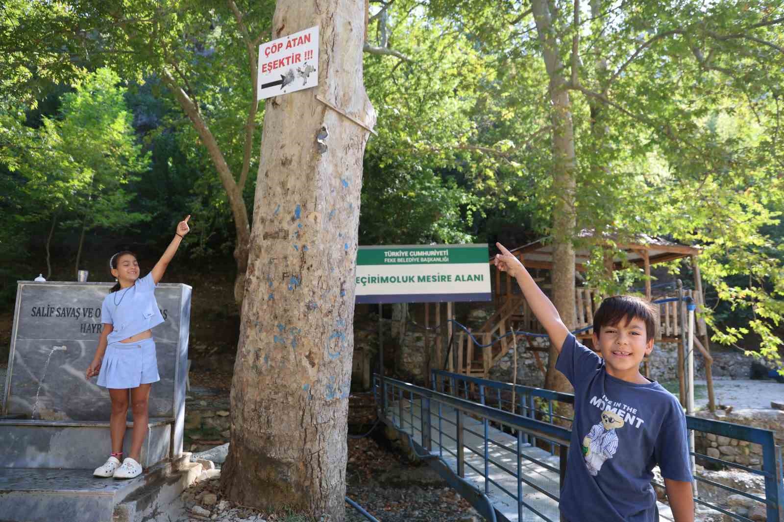 Feke'de Çocuklardan Çöp Tepkisi: 'Çöp Atan Eşektir' Tabelasıyla Doğa Koruma Çabası
