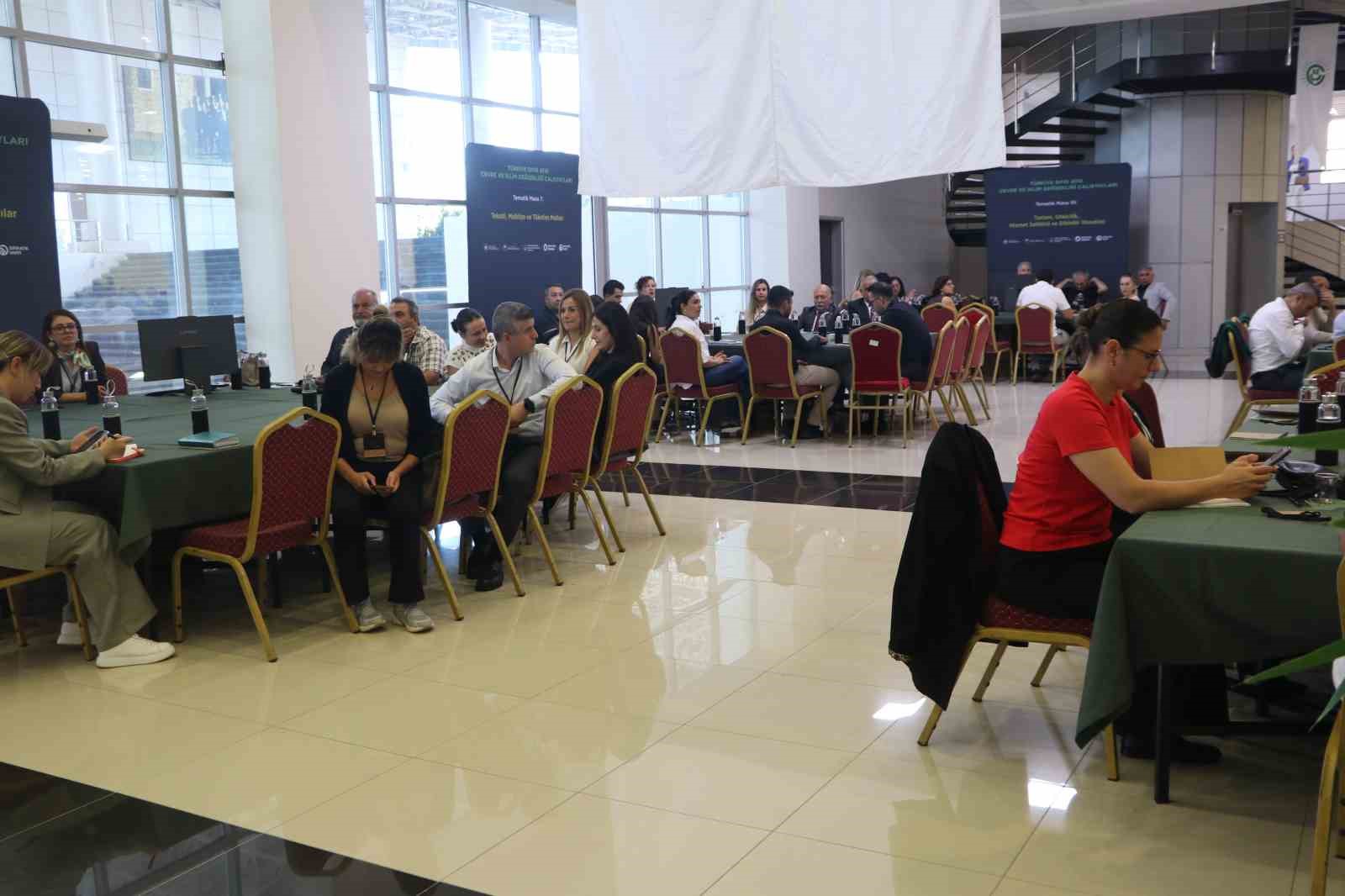 Adana'da Sıfır Atık Çalıştayı: Kaynak Yönetimi ve İklim Değişikliği Tartışıldı