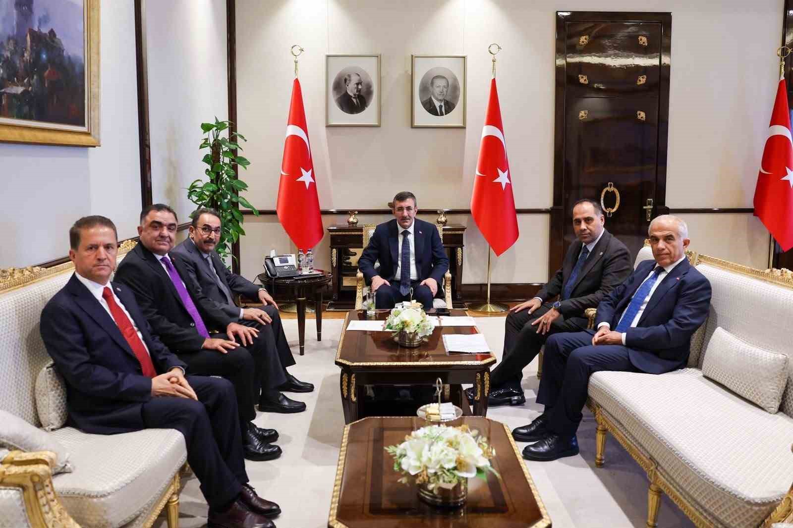 Adana'nın Narenciye Üreticileri Sorunlarını Cevdet Yılmaz'a Aktardı