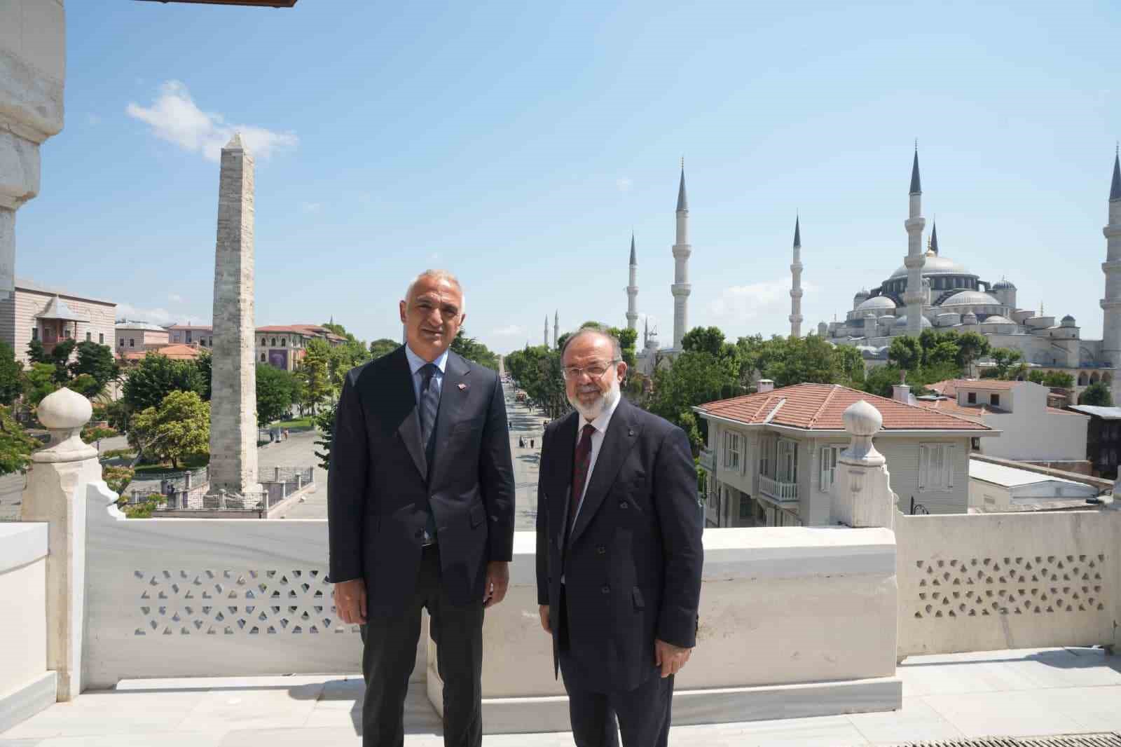 Bakan Ersoy, İslam Bilim ve Teknoloji Üniversitesi’ni Ziyaret Etti