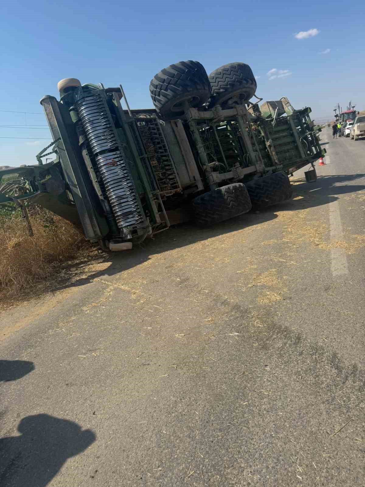 Ankara'da Tarla Yangını: Traktör Kullanılamaz Hale Geldi