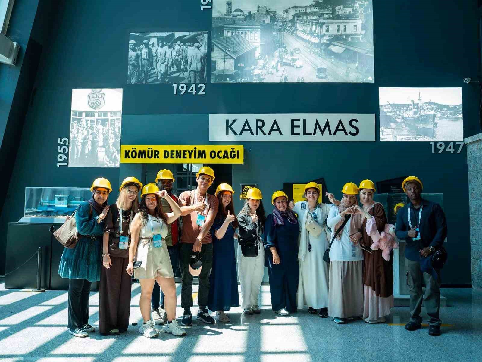 Yunus Emre Enstitüsü, Türkçe ve Türkoloji Yaz Okulları ile Kültür Sanat Buluşması Gerçekleştiriyor