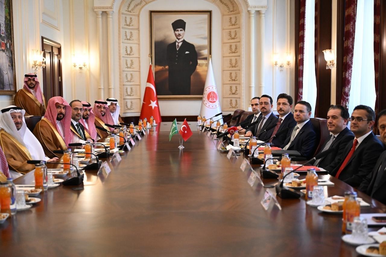Adalet Bakanı Gürlek, Suudi mevkidaşı ile kritik görüşme gerçekleştirdi