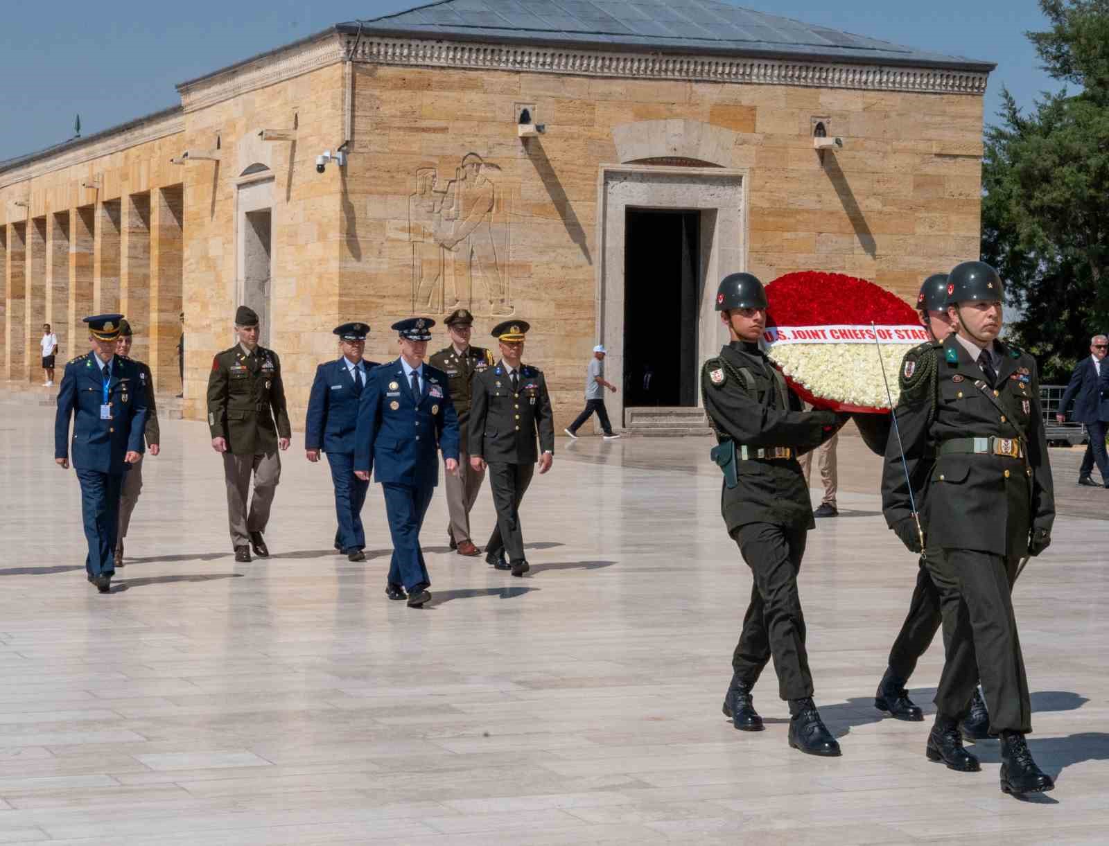 ABD Genelkurmay Başkanı Caine, Anıtkabir'de Atatürk'e Saygı Duruşunda Bulundu
