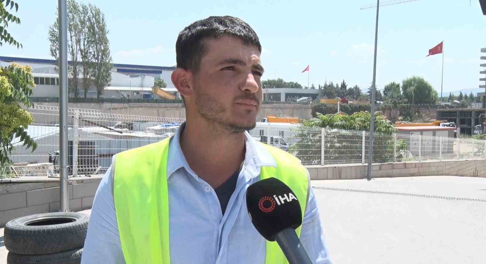 Aşkı İçin İnşaatlarda Çalışıyor: 800 Bin Lira Başlık Parası Sorunu