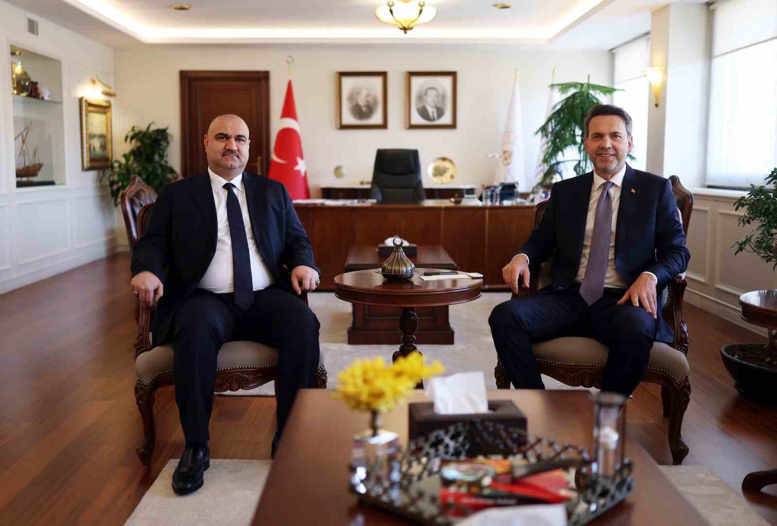 Enerji Bakanı Bayraktar, Kerkük Valisi Ağa ile görüştü