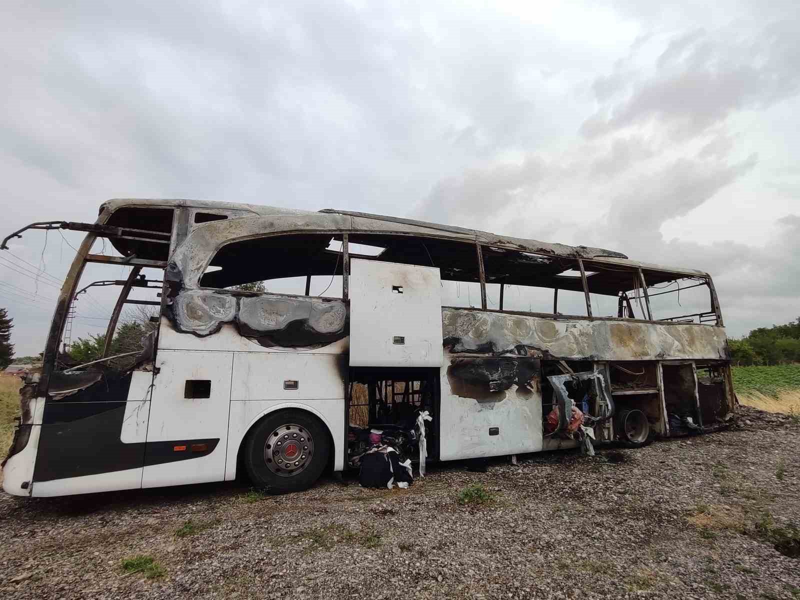 Ankara'da Seyir Halindeki Otobüs Alev Alev Yandı