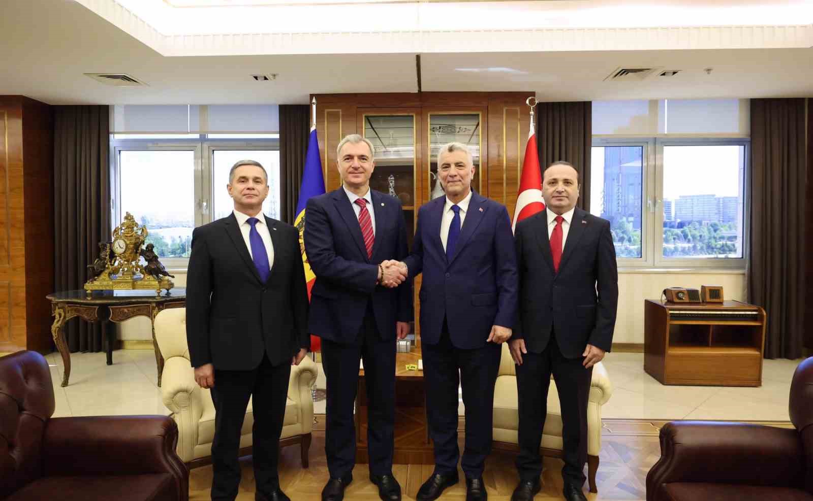 Bakan Bolat, Moldova Heyetini Ağırladı: Ticaret ve Savunma Sanayi Görüşmeleri Yapıldı
