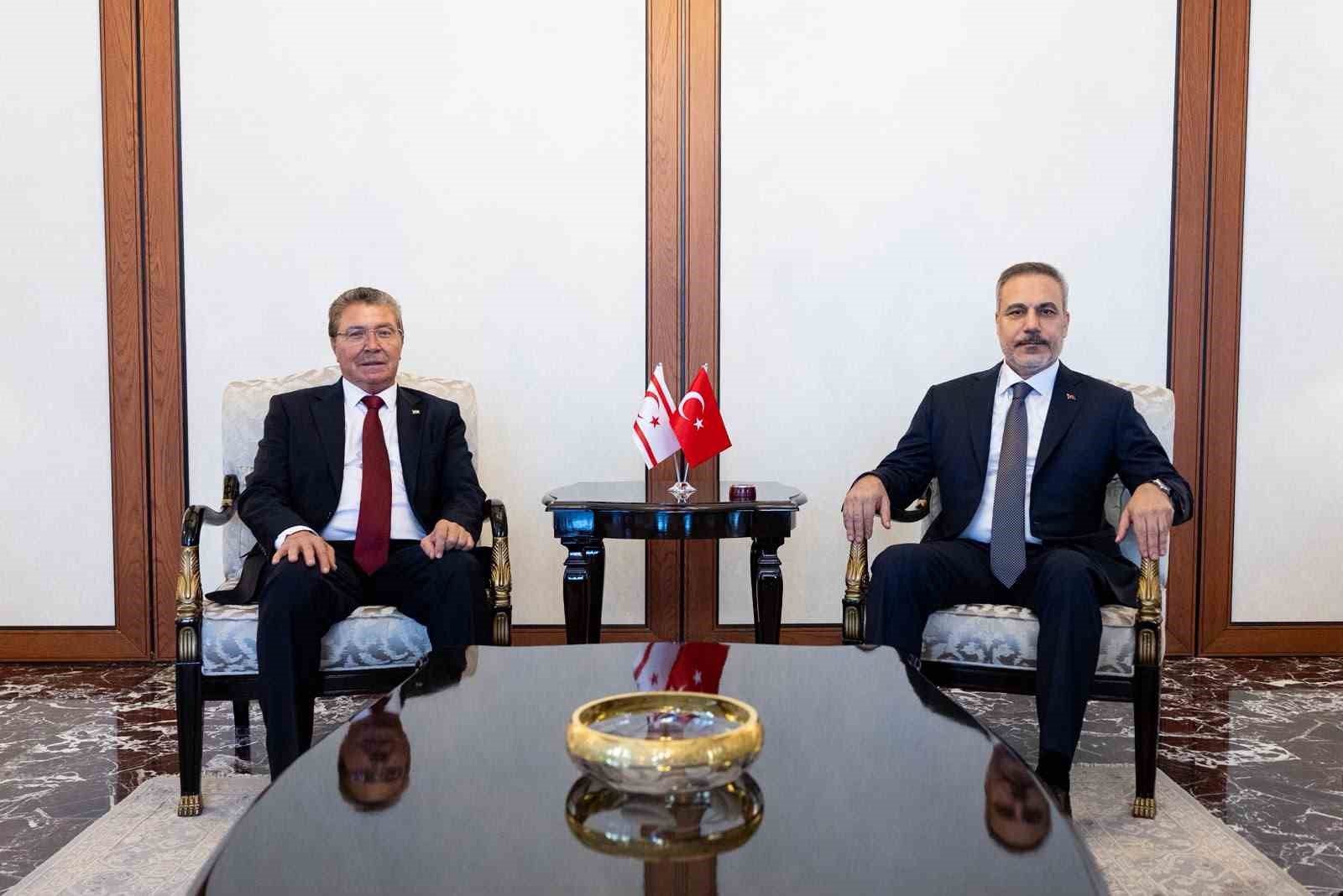 Hakan Fidan, KKTC Başbakanı Ünal Üstel ile Ankara’da Buluştu