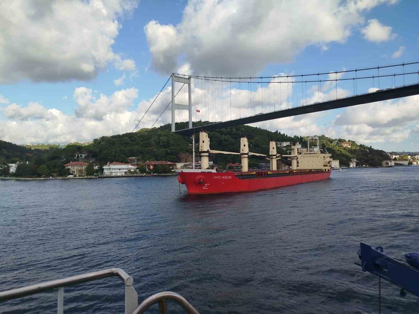 İstanbul Boğazı’nda gemi arızası trafiği aksattı