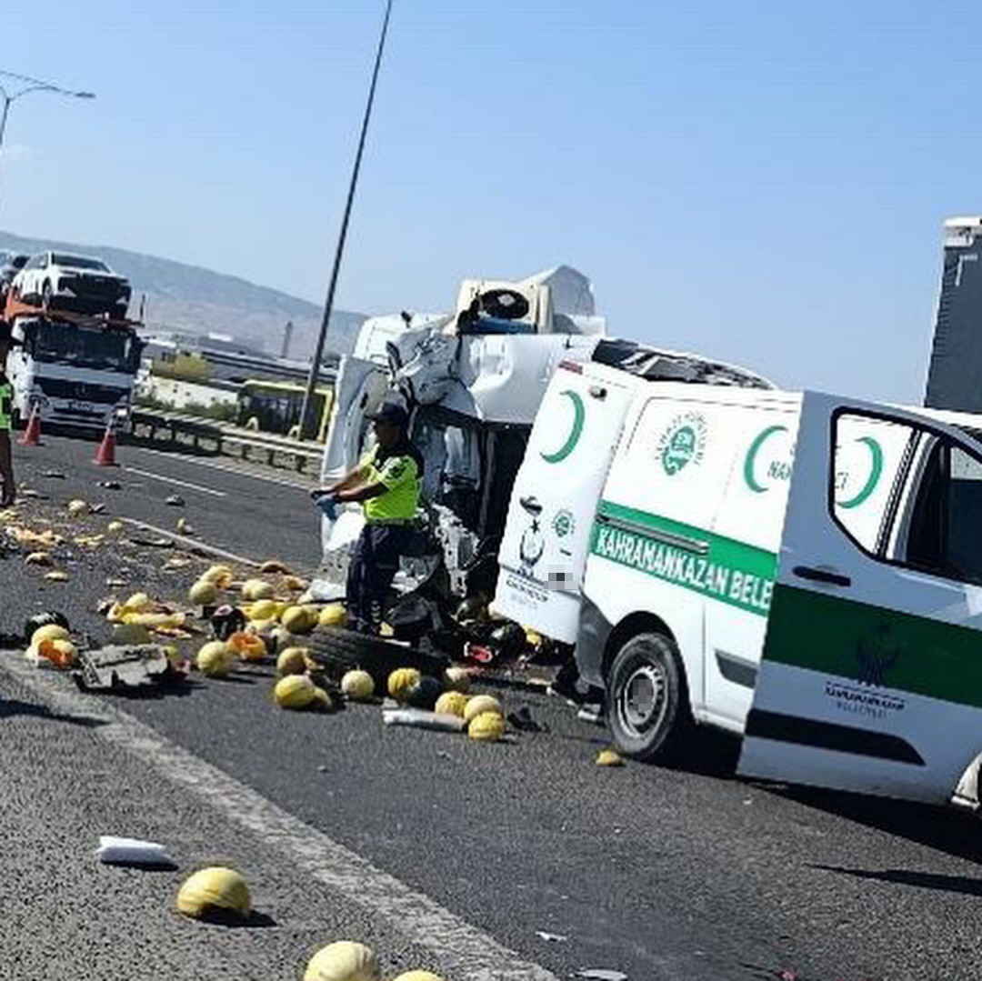 Ankara'da Kamyonet Kazası: 1 Ölü, 2 Yaralı