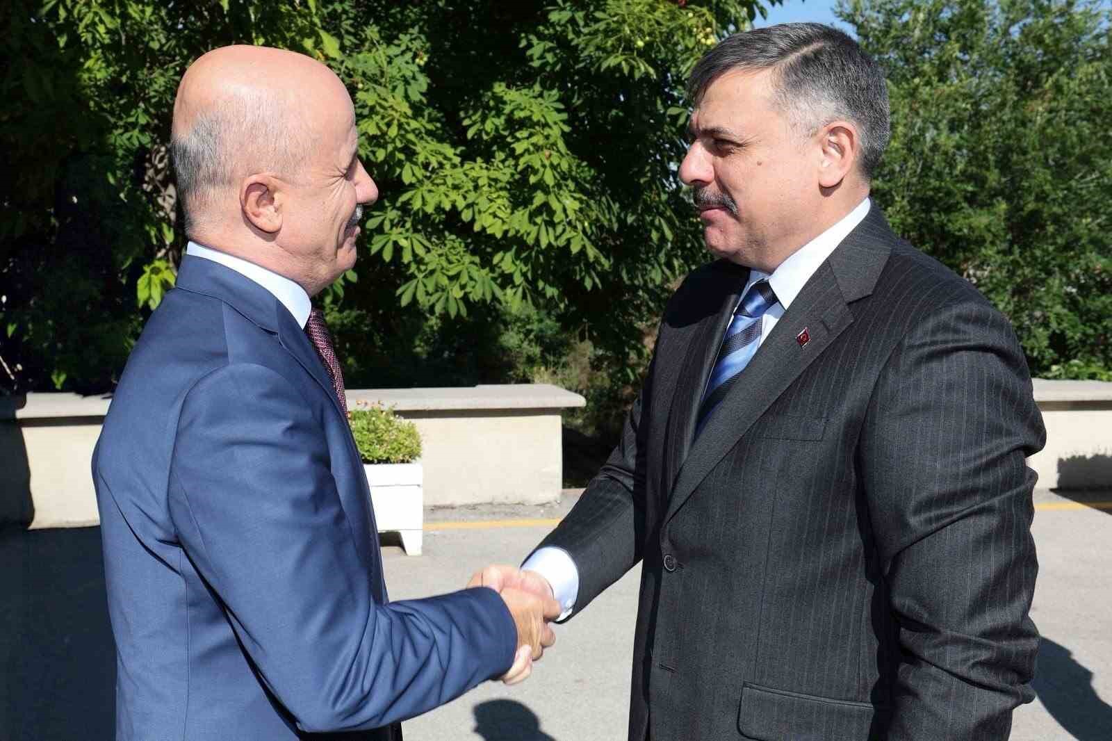 İçişleri Bakanı Çiftçi, YÖK Başkanı Özvar ile Üniversite Güvenliğini Görüştü