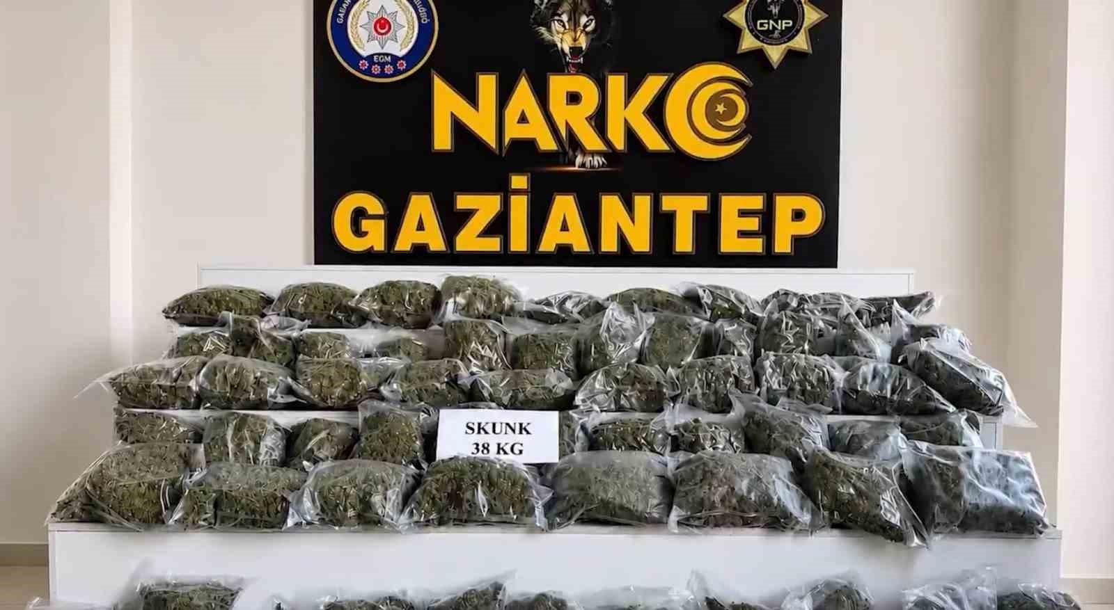 71 İlde Uyuşturucu Operasyonu: 832 Kilogram Madde ve 425 Bin Hap Ele Geçirildi