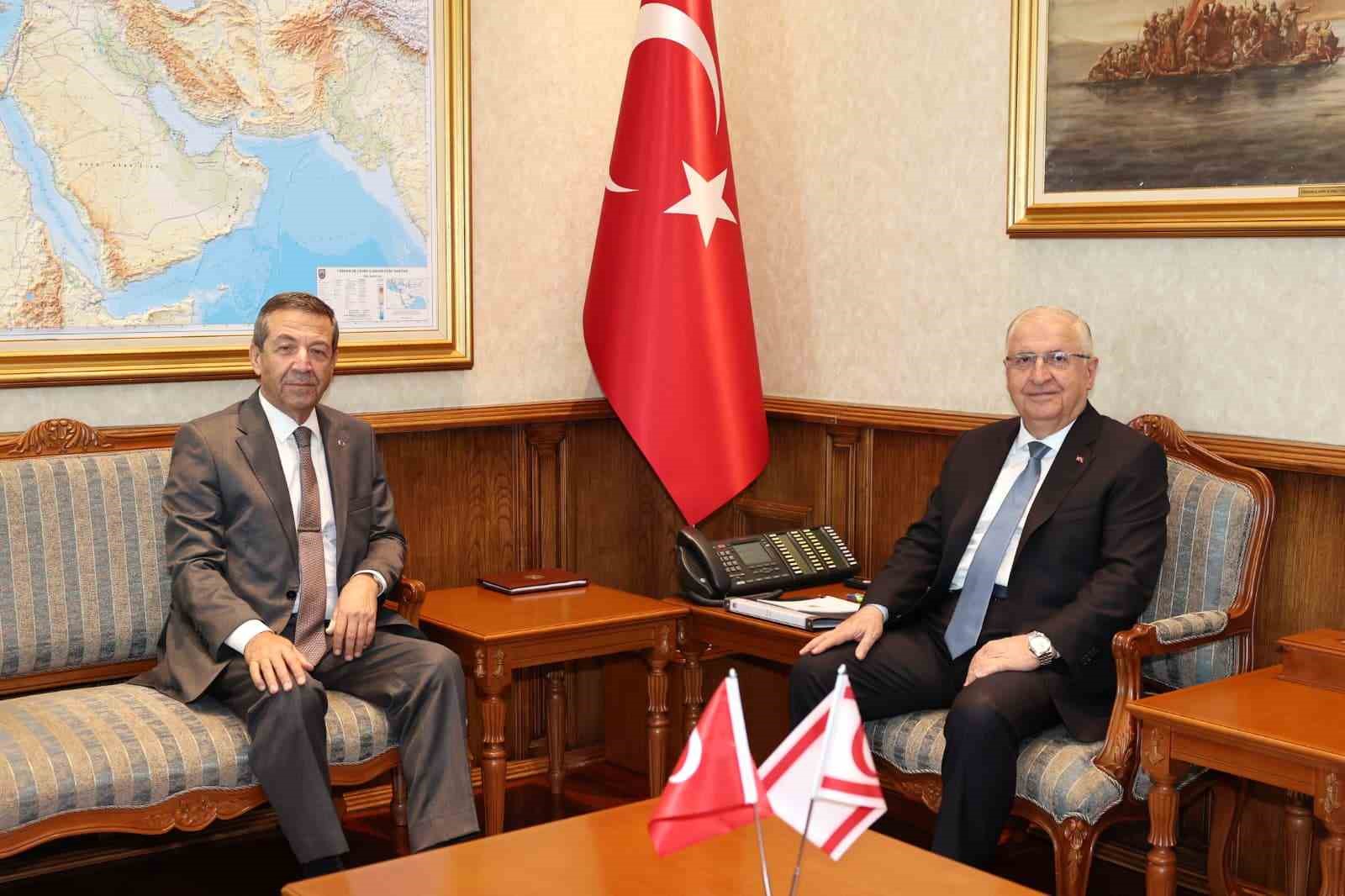 Bakan Güler, KKTC Dışişleri Bakanı Ertuğruloğlu ile Ankara'da Bir Araya Geldi