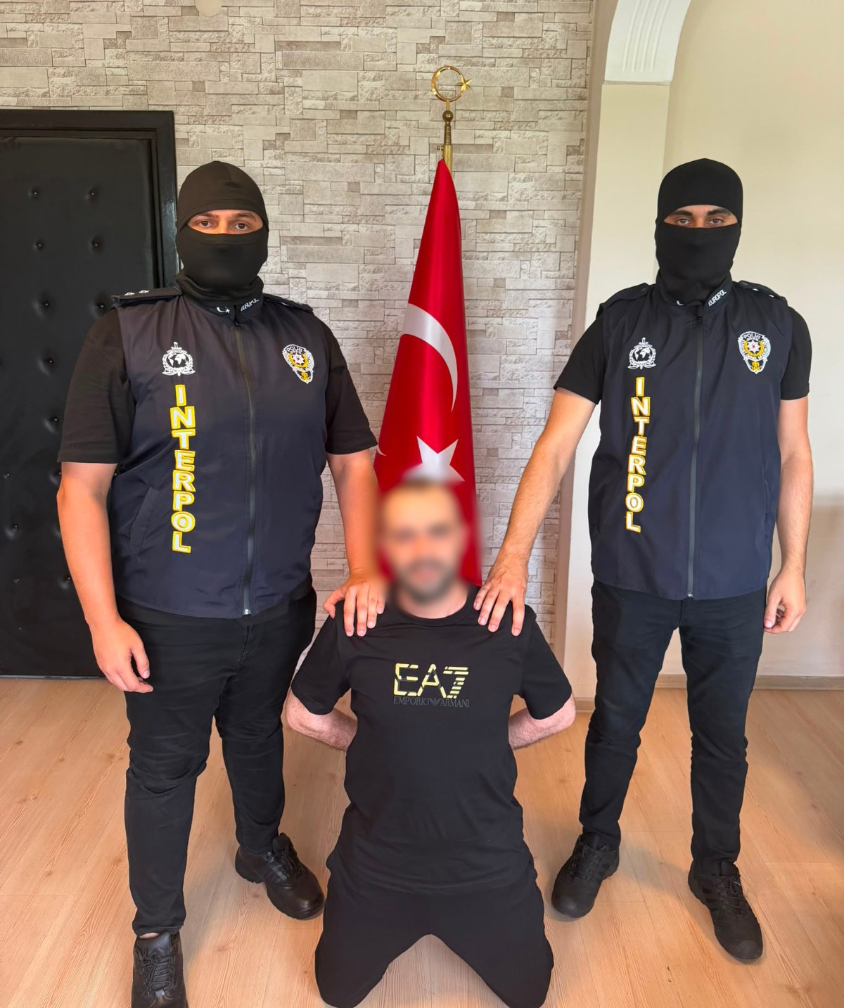 Gürcistan'dan Türkiye'ye İade: Suç Örgütü Elebaşları Yakalandı