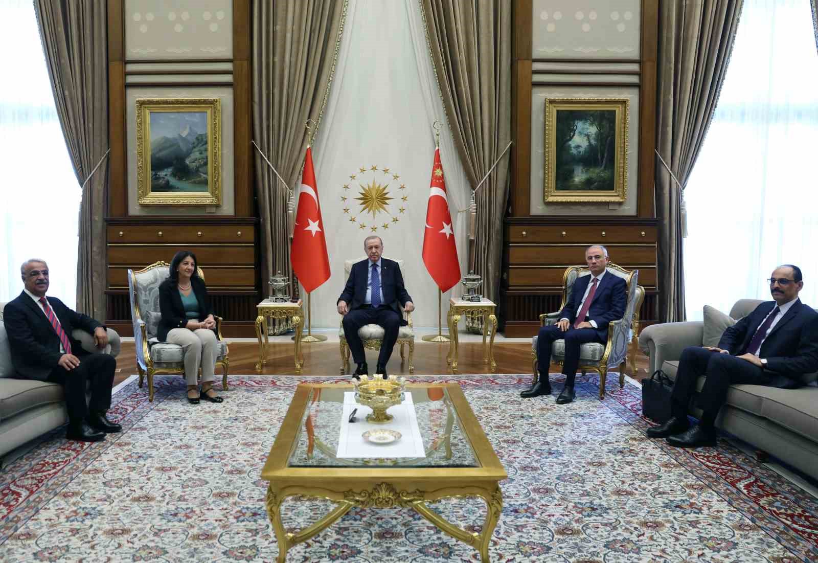 Cumhurbaşkanı Erdoğan, DEM Parti Temsilcilerini Ağırladı