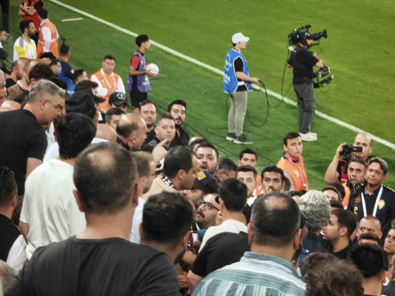 Gençlerbirliği Taraftarları, Kavga Sonrası Golle Sevindi