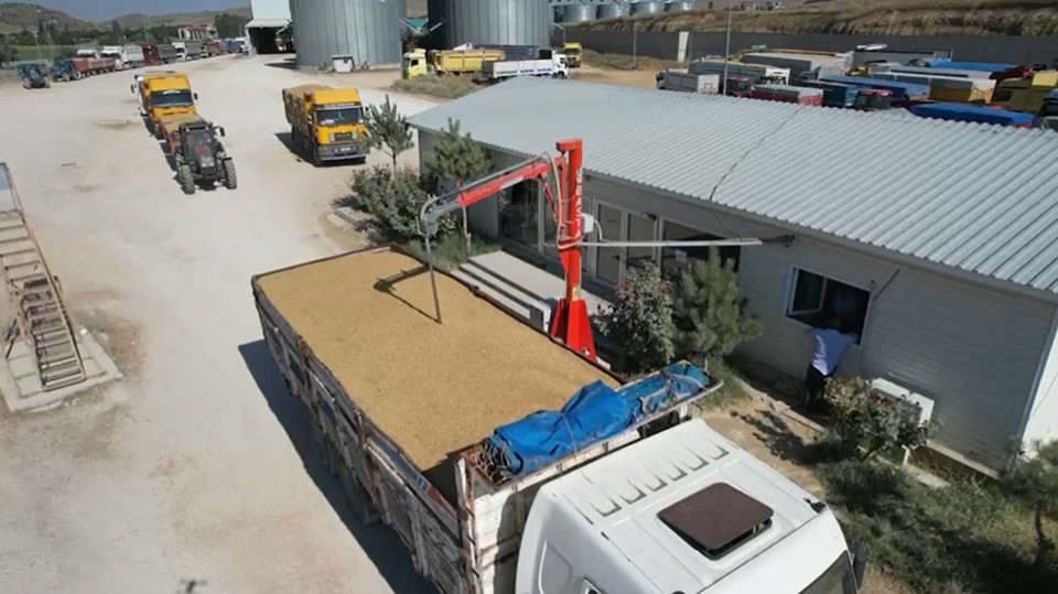 Bakan Yumaklı'dan Üreticilere 120 Milyar Lira Destek