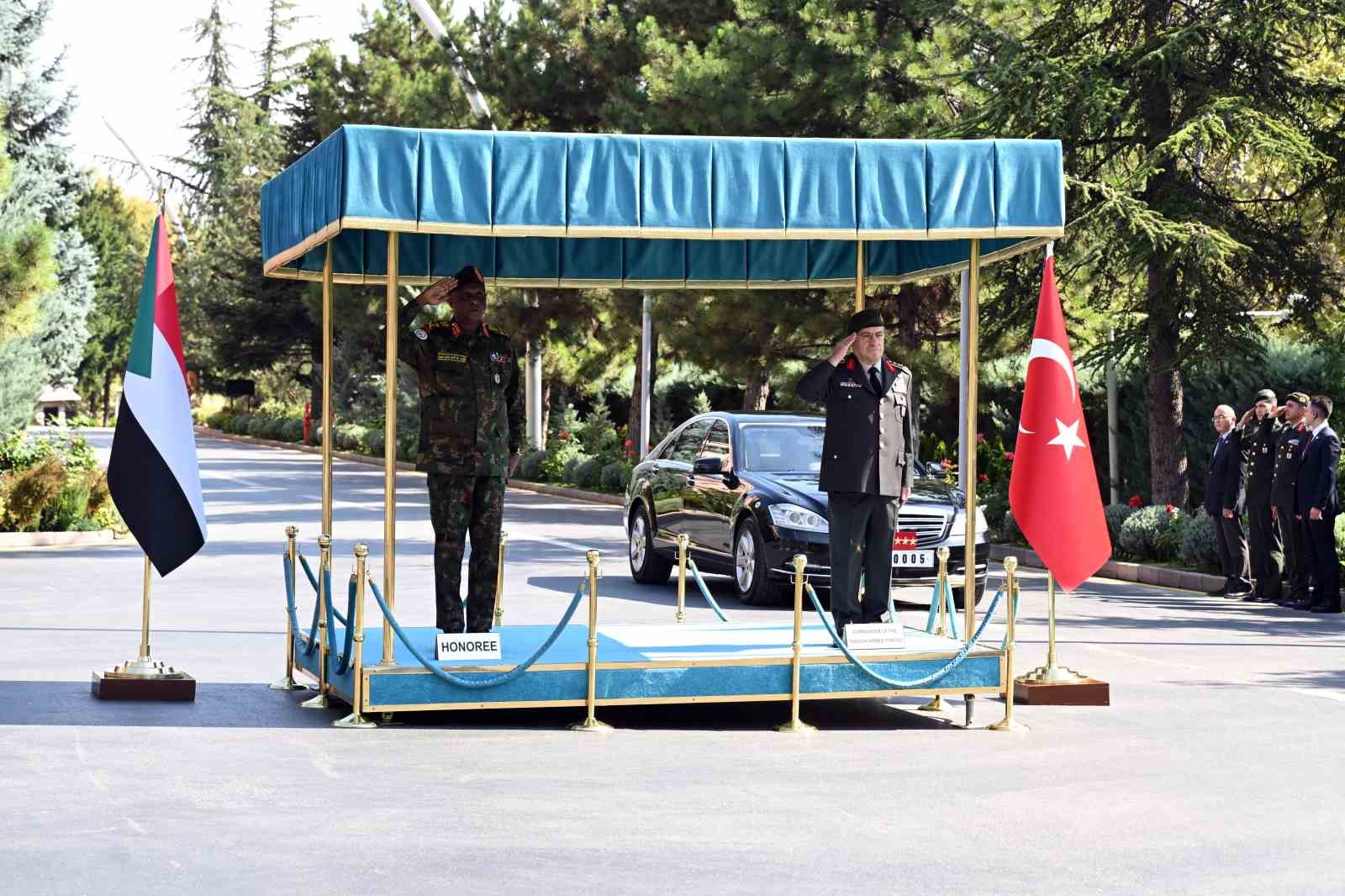 Genelkurmay Başkanı Bayraktaroğlu, Sudanlı Mevkidaşıyla Önemli Bir Görüşme Gerçekleştirdi