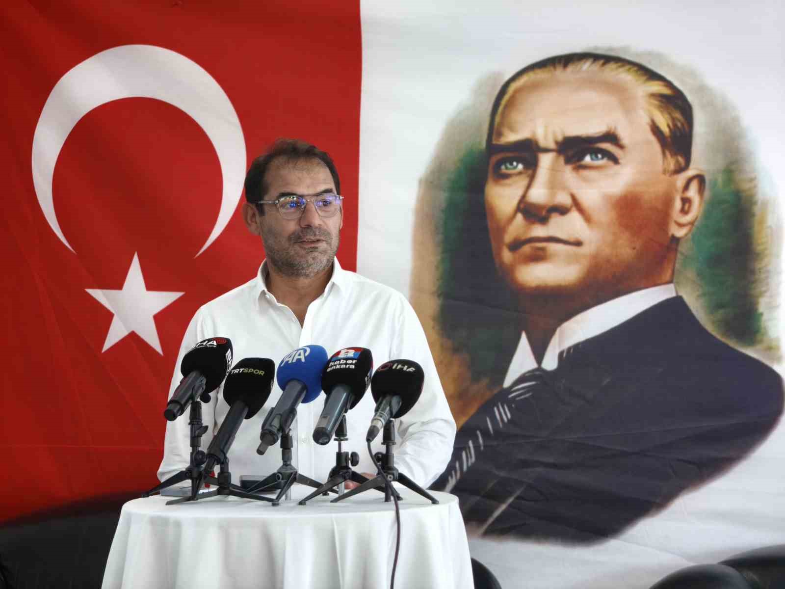 Gençlerbirliği'nde Transfer Hareketliliği: Niasse ve Gouveia Sağlık Kontrolünde
