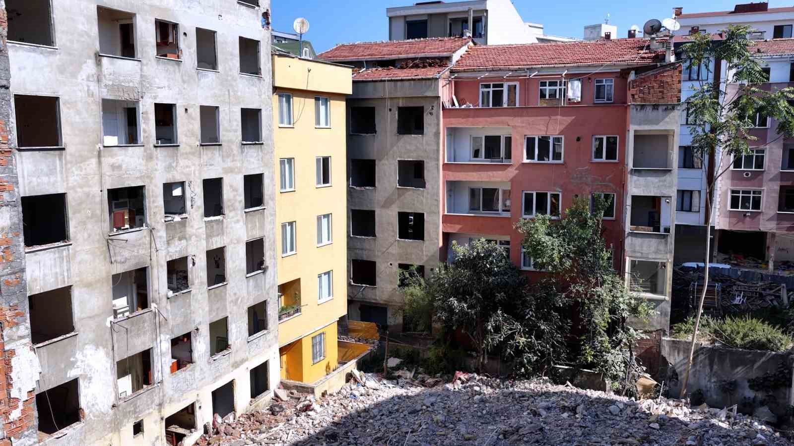 Zeytinburnu'nda Kentsel Dönüşüm Hamlesi: Yarısı Bizden Kampanyası Devam Ediyor