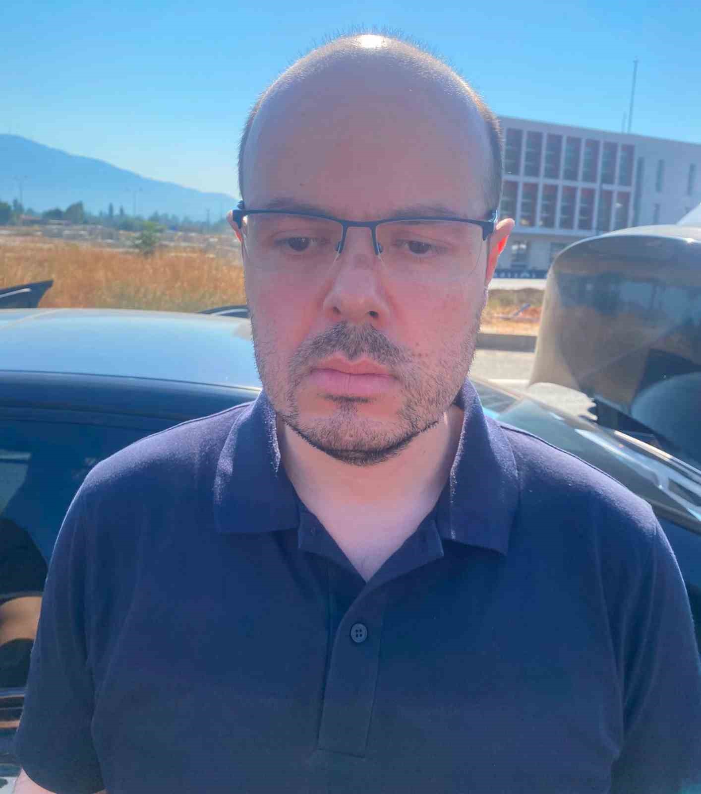 Eski Bakan'a Ait Araçla Yurt Dışı Kaçışı Organize Etmişler