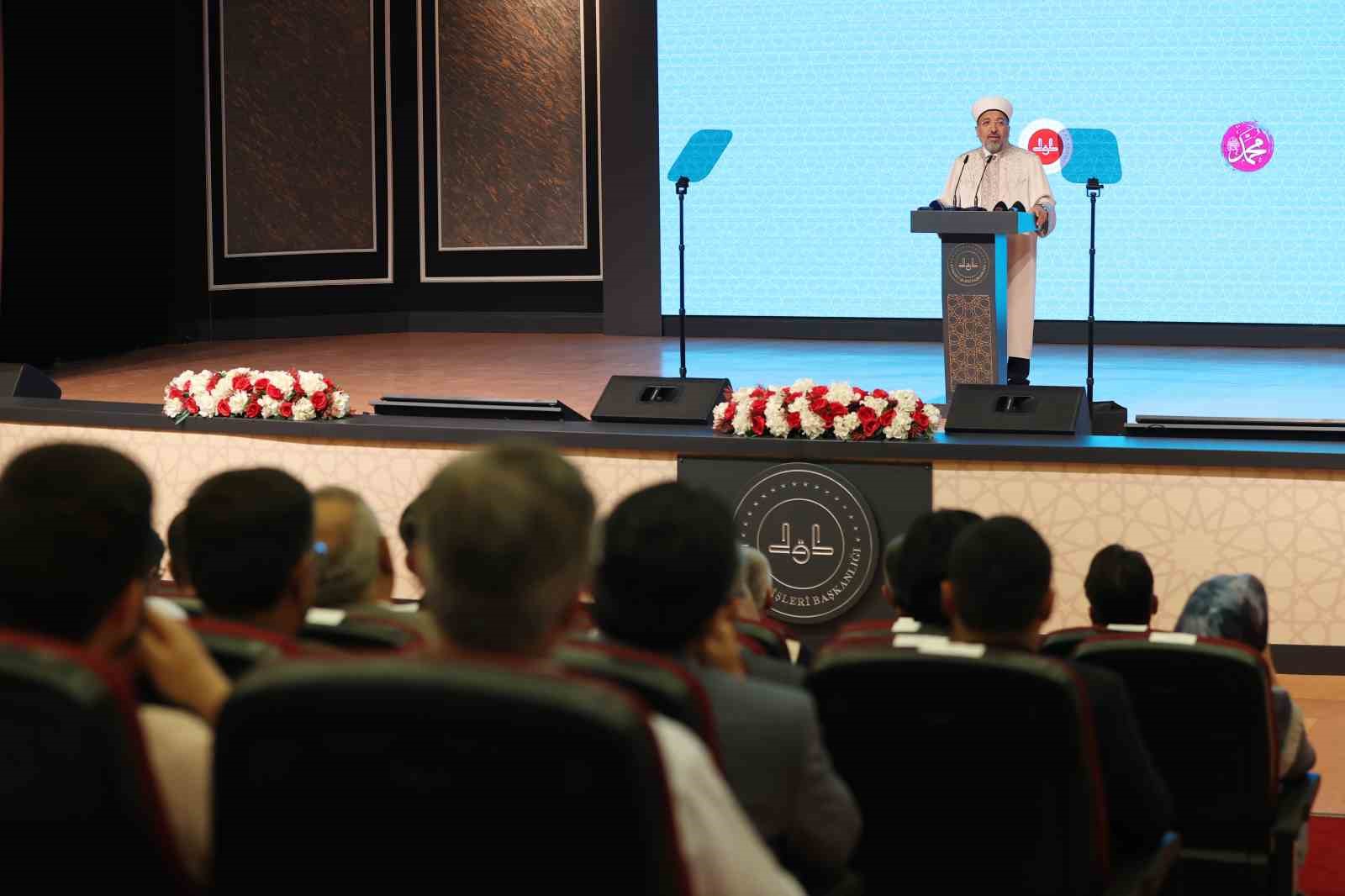 Diyanet İşleri Başkanı Arpaguş: "Peygamber Efendimiz, tüm insanlığa örnek bir şahsiyet"