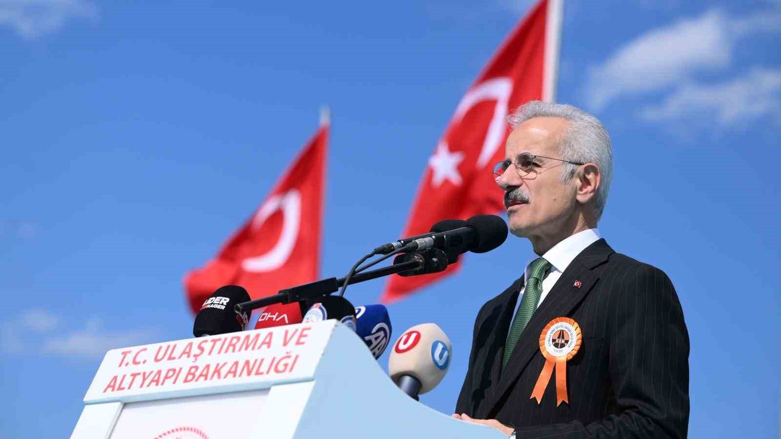 Antalya-Alanya Otoyolu ile Seyahat Süresi 2,5 Saatten 36 Dakikaya Düşecek