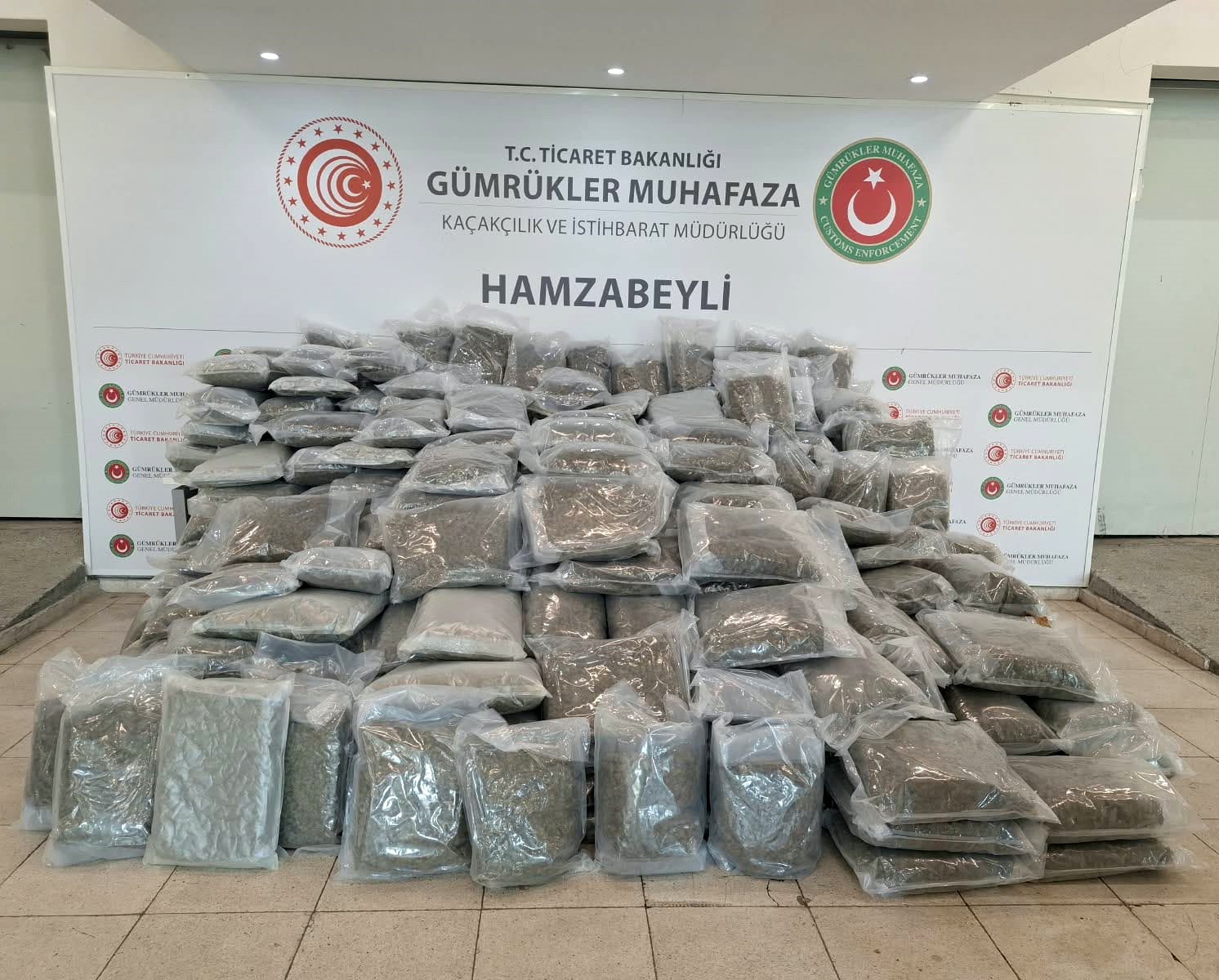 Ankara'da Gümrükte 288 Kilogram Esrar Yakalandı