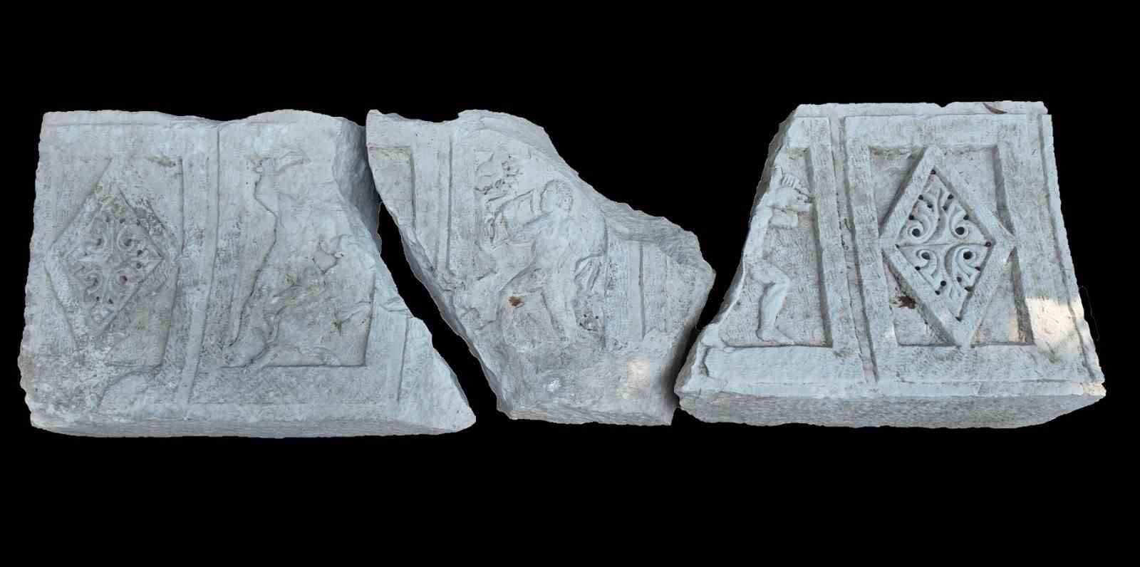 Side Antik Kenti'nde 390 Metrelik Anıtsal Cadde Gün Yüzüne Çıktı