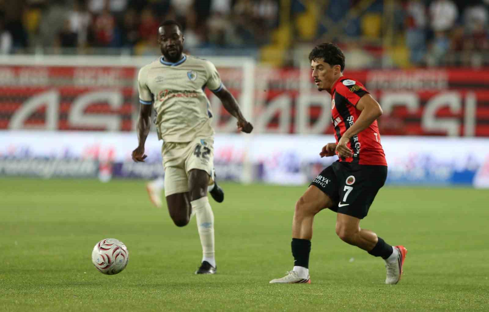 Golsüz Beraberlik: Gençlerbirliği ve Erzurumspor FK İlk Yarıda Kıran Kırana Mücadele Etti