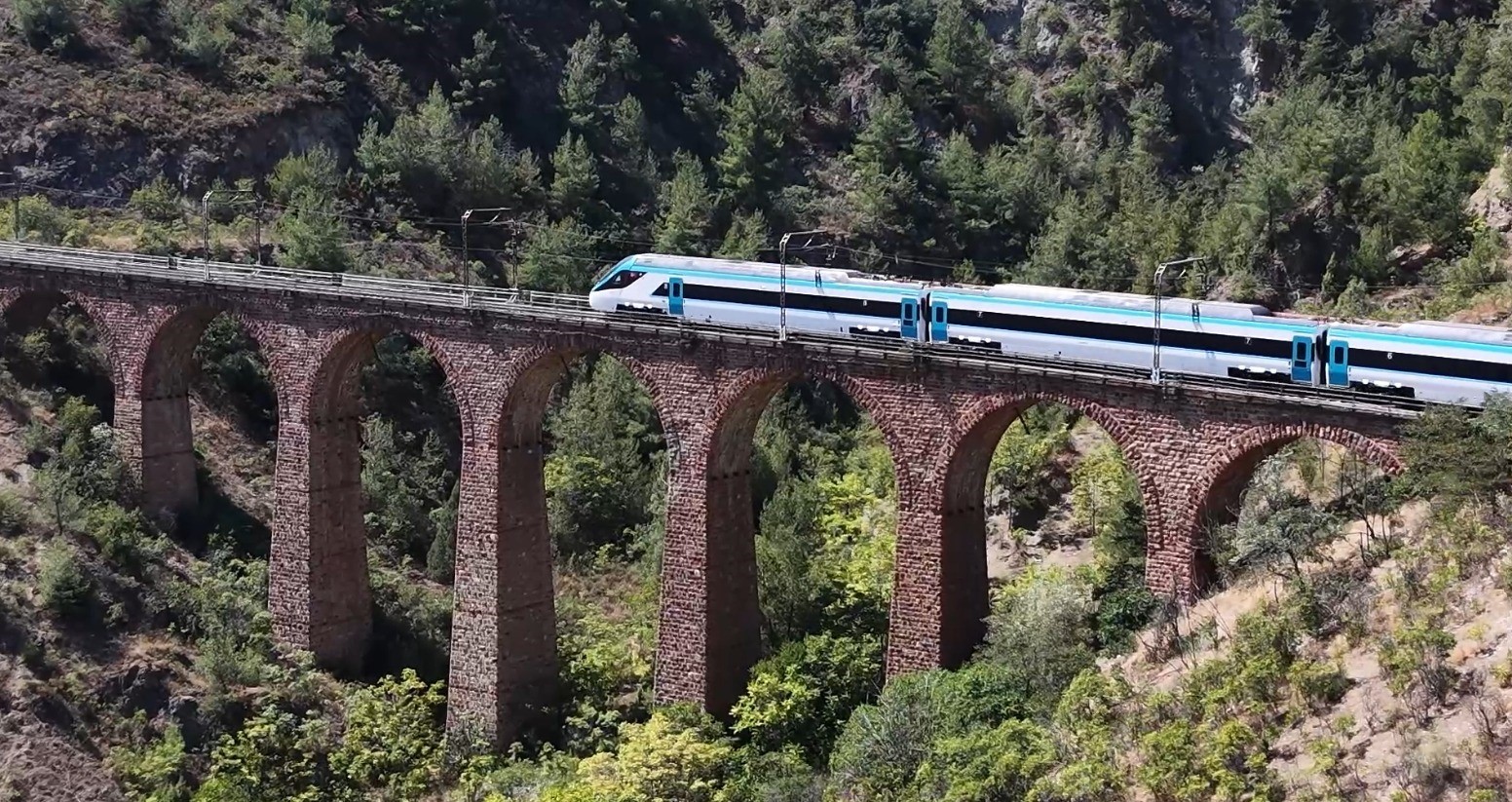 Milli Elektrikli Hızlı Tren, 250 km/s hıza ulaştı!