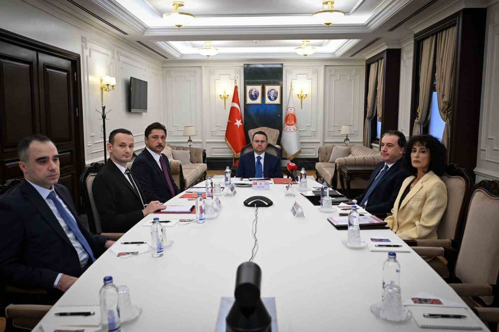 Adalet Bakanı Gürlek, Yunanistan'dan suç örgütü liderlerinin iadesini istedi