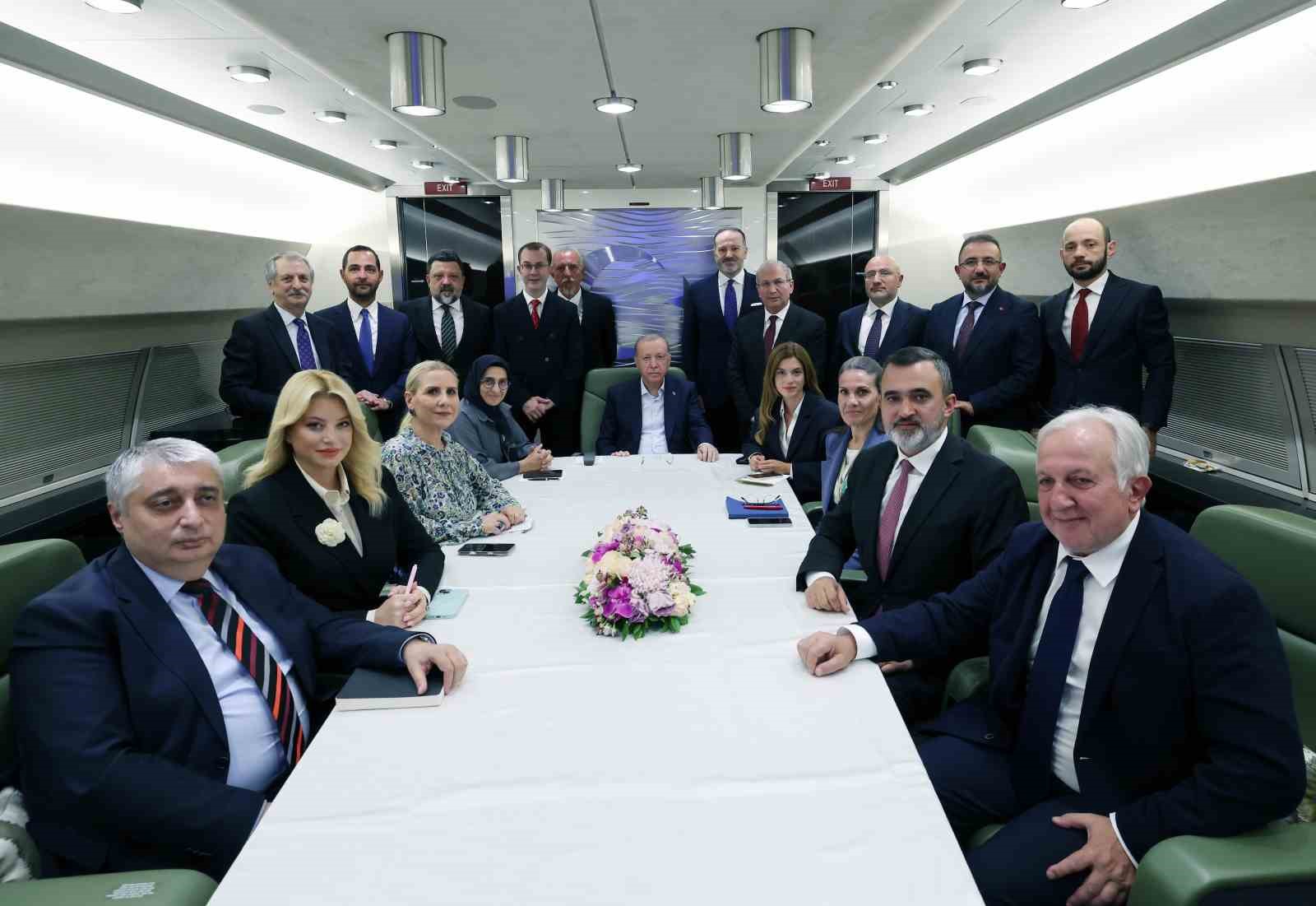 Cumhurbaşkanı Erdoğan: Yunanistan'ın Yanlış Yoldan Dönmesi Gerek